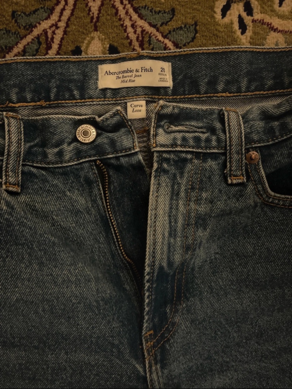 Abercrombie & Fitch Women’s Mid-Rise Barrel Blue Jeans